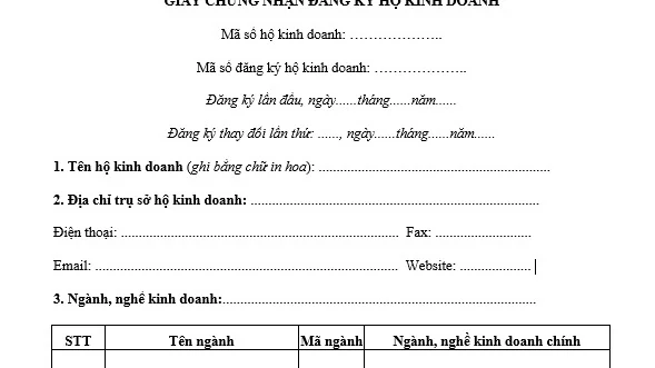 hồ sơ giấy tờ đăng ký kinh doanh trên bàn