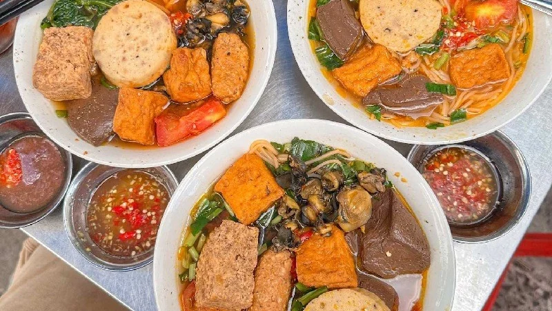tô bún phở xôi buổi sáng