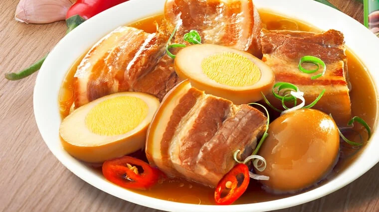 thịt kho tàu trứng