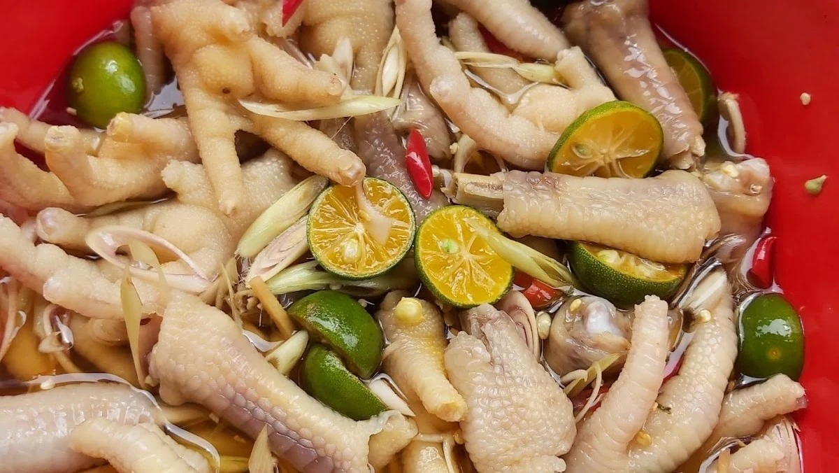 Chân gà sả tắc giòn sần sật thấm vị chua cay